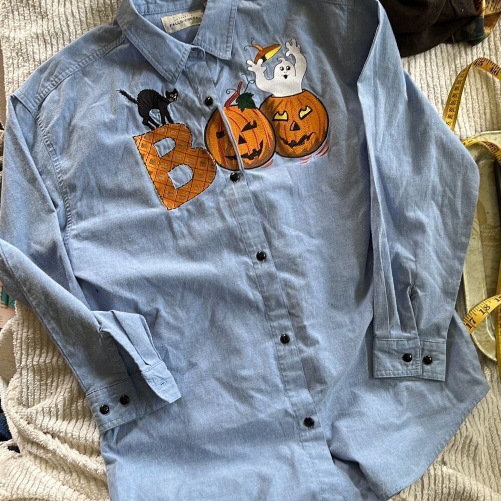 VTG 90s Halloween Embroidered Shirt – “BOO” Pumpkins, Ghost, Black Cat – SZ S